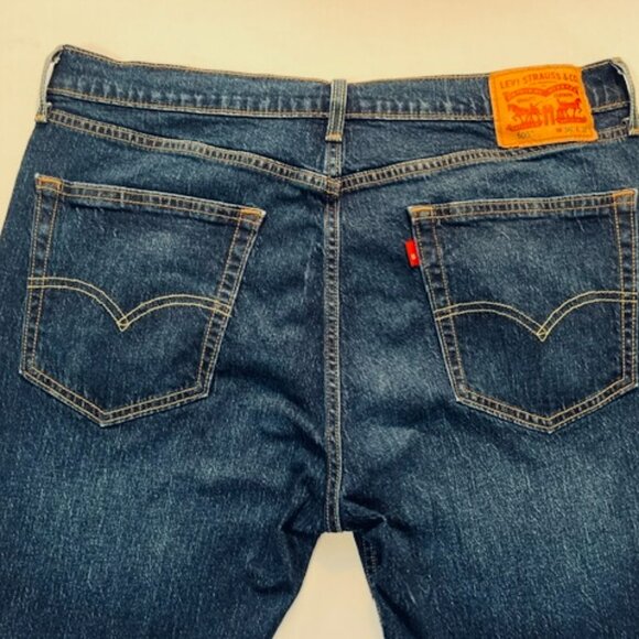 Levi's 505 Men's Size 36-32 - Dark Blue Wash - Pre-Owned - Picture 13 of 13